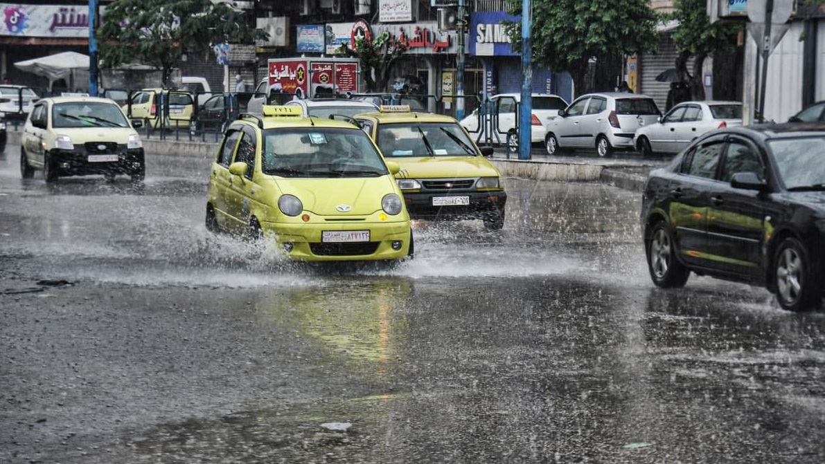 eye_syrian's tweet photo. Daily life of the Syrian people: rainy #Latakia this morning.

#Syria https://t.co/mIhKtYuoqO
