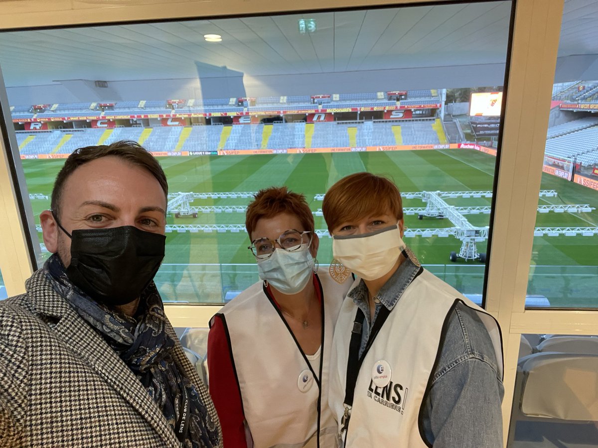 Remyjourdain's tweet photo. ⚽️#lenstacarriere ou quand les #partenaires de l’#emploi et de la #formation mettent leurs réseaux en commun pour favoriser la reprise d’emploi! 1100 demandeurs d’emploi pour 80 exposants!Un #succes au Stade Bollaert! @VLecreux @AndrzrjewskiAnd @NeveuCorinne @JlucDerambure #lens https://t.co/r0Qlx6U6ud