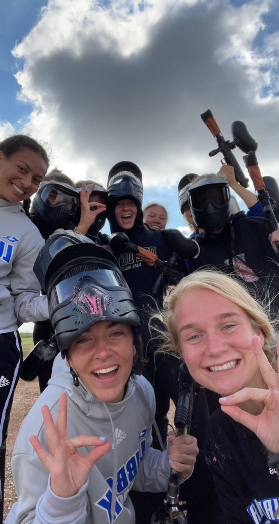 Happy Thanksgiving from our family to yours!! 👌