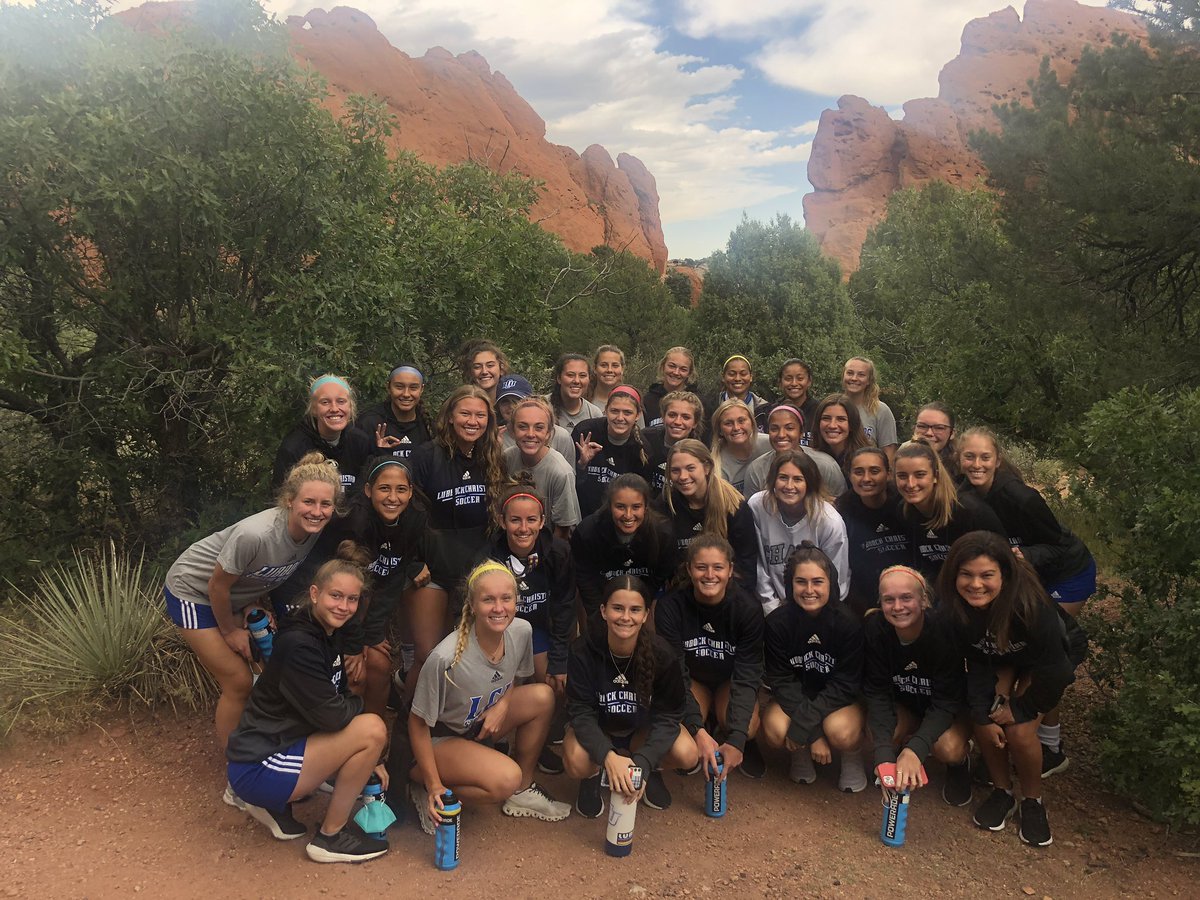LCUSoccer's tweet photo. Happy Thanksgiving from our family to yours!! 👌 https://t.co/PTEHCEPqHD