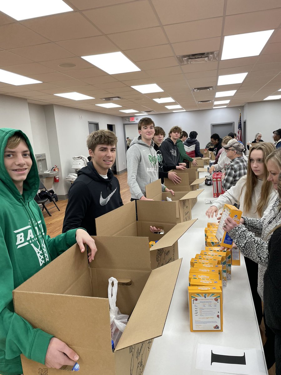 boyshoopsbhs's tweet photo. On this beautiful day of Thanksgiving, we are blessed with all that we have. Let’s pray and help those less fortunate. #HelpingHandsofHope #GiveThanks #giveback @ben_cosgrove @ScottPurcell23 @BadinHS @RAMSSPORTS @BHSfootball4 https://t.co/7OSt3C0cfc