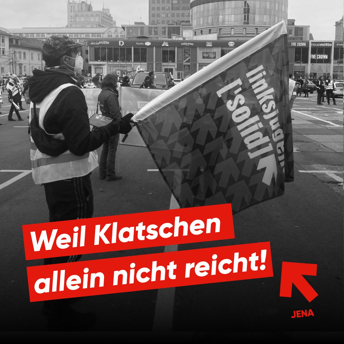 Starkes Zeichen der Beschäftigten in #Jena!

Die Arbeitgeber mauern, trotz Pandemie und der damit einhergehenden Mehrbelastung. Klatschen und das Gerede von angeblicher 'Wertschätzung' sollen genug sein.

Reine Heuchelei! 
Es braucht einen guten #TVL und zwar jetzt!
