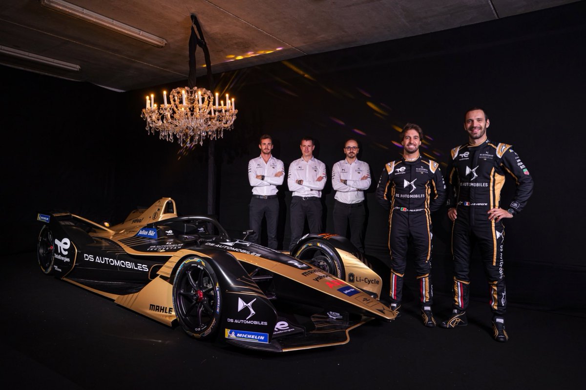 JeanEricVergne's tweet photo. Ready for Season 8 ππΌππΌ @afelixdacosta
#JEV25 #DAC13 #Season8 #ABBFormulaE #DSPerformance #DSAutomobiles #DSTecheetah #BOSS #TagHeuer #MichelinMotorsport π· @GermainHazard DPPI https://t.co/GogZo7BgxF
