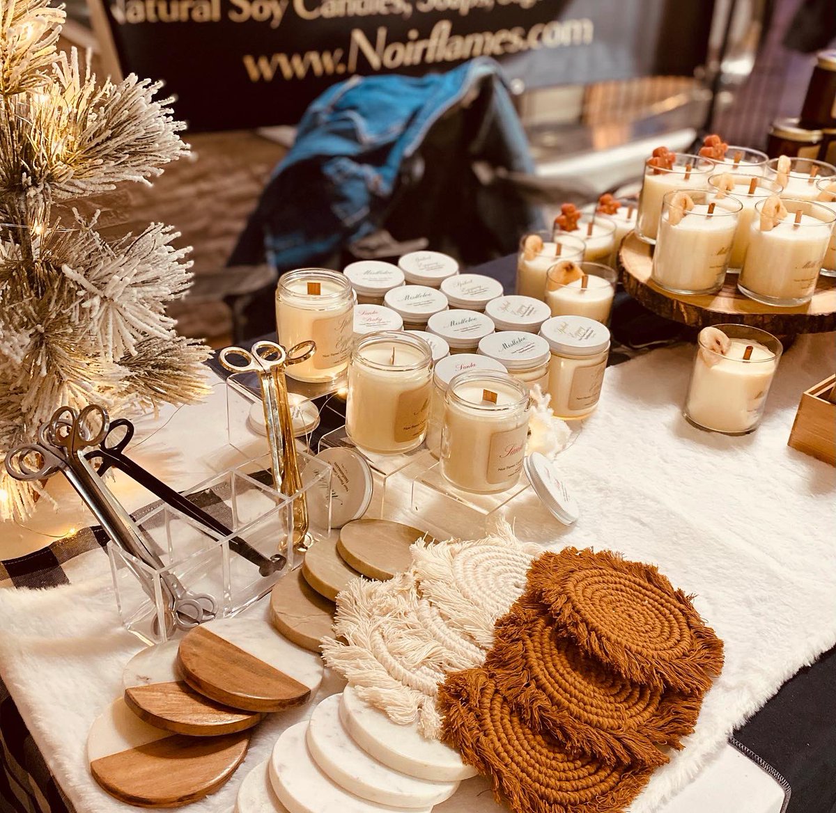 NoirFlamesCC's tweet photo. Use Code: NOIRFRIDAY for 40% off entire order! Now til Monday. Shop https://t.co/FUxS3qNI43 #candles #soaps #sages #essentials #blackfridaysale 🛍 https://t.co/jJ7PzwQIUq