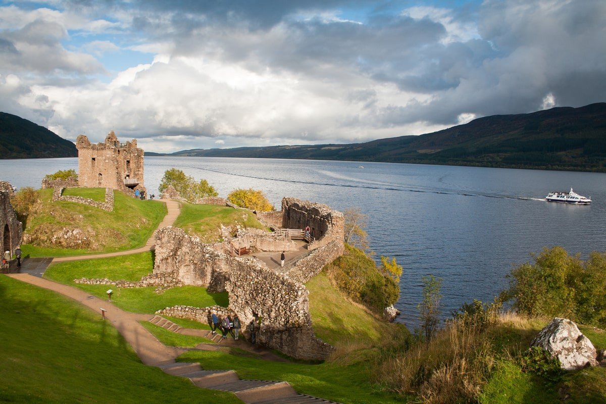 Planning a trip to the #Highlands in 2022? Discover our fabulous accommodation options near the shores of the stunning Loch Ness, ranging from our cosy glamping pods to our luxury holiday lodges, and book with us securely online! 👉 bit.ly/LNHR2022
#LochNessHighlandResort