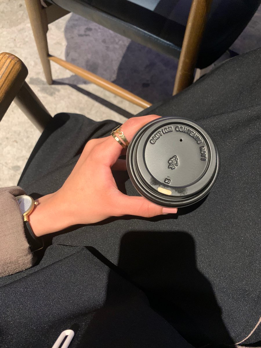 g_ea19's tweet photo. 25 | november ♥️ https://t.co/vCfB0p7xuB
