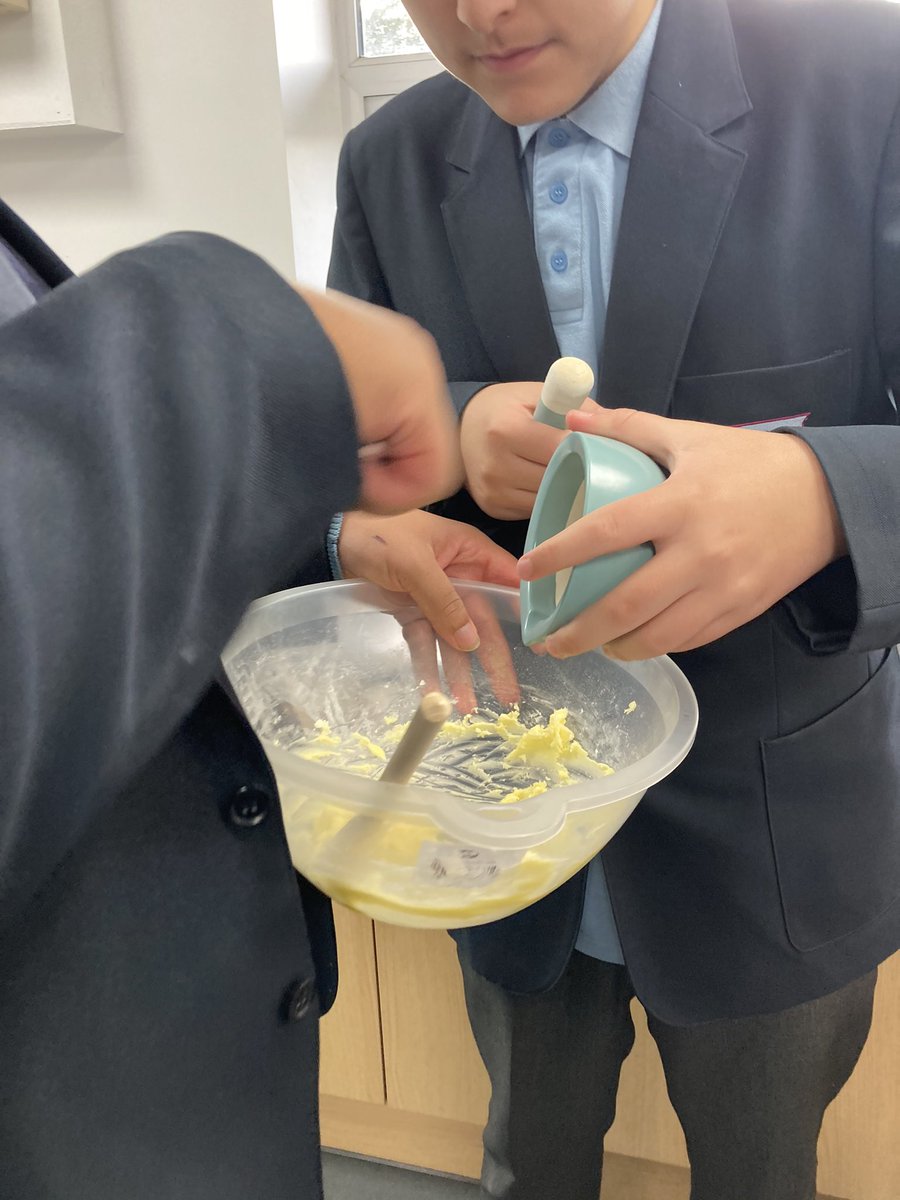 ALS_KS4's tweet photo. Some incredible Cardamom biscuits made by the students in KS4, creative changes were made with the ingredients to change the taste! #foodtech #creativechefs #festivalfood https://t.co/QewbxEeukY