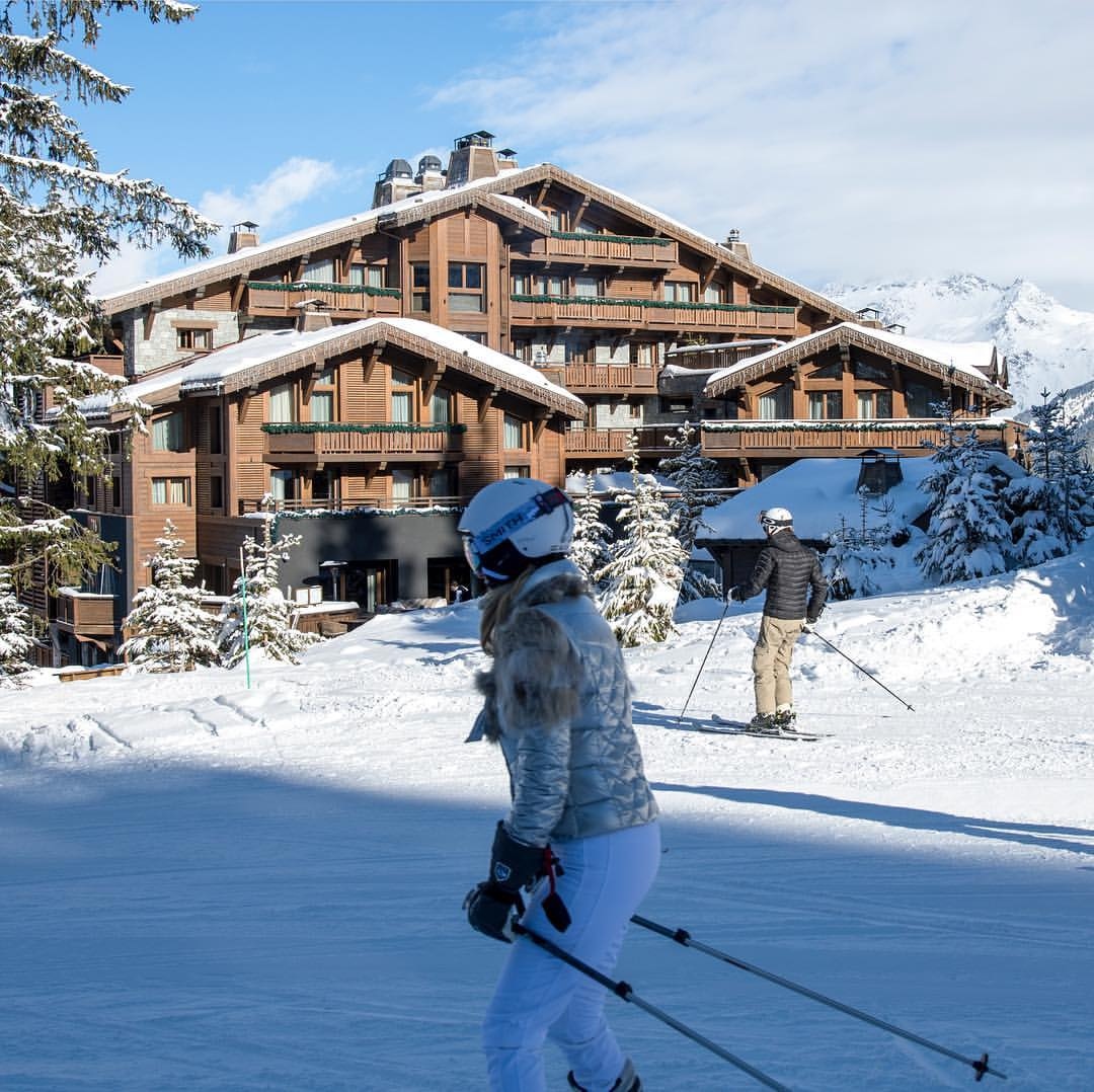 Westay's tweet photo. Tucked between mountain and sky, Courchevel 1850 is a stand-out magical resort combining tradition and luxury.

Hôtel Barrière Les Neiges

#barrierelesneiges #barrieremoments #courchevel #lhwtraveler #luxurylifestyle #luxurytravel #westay #timetotravel #ski #honeymoondestination https://t.co/FfvJA9k5Pe