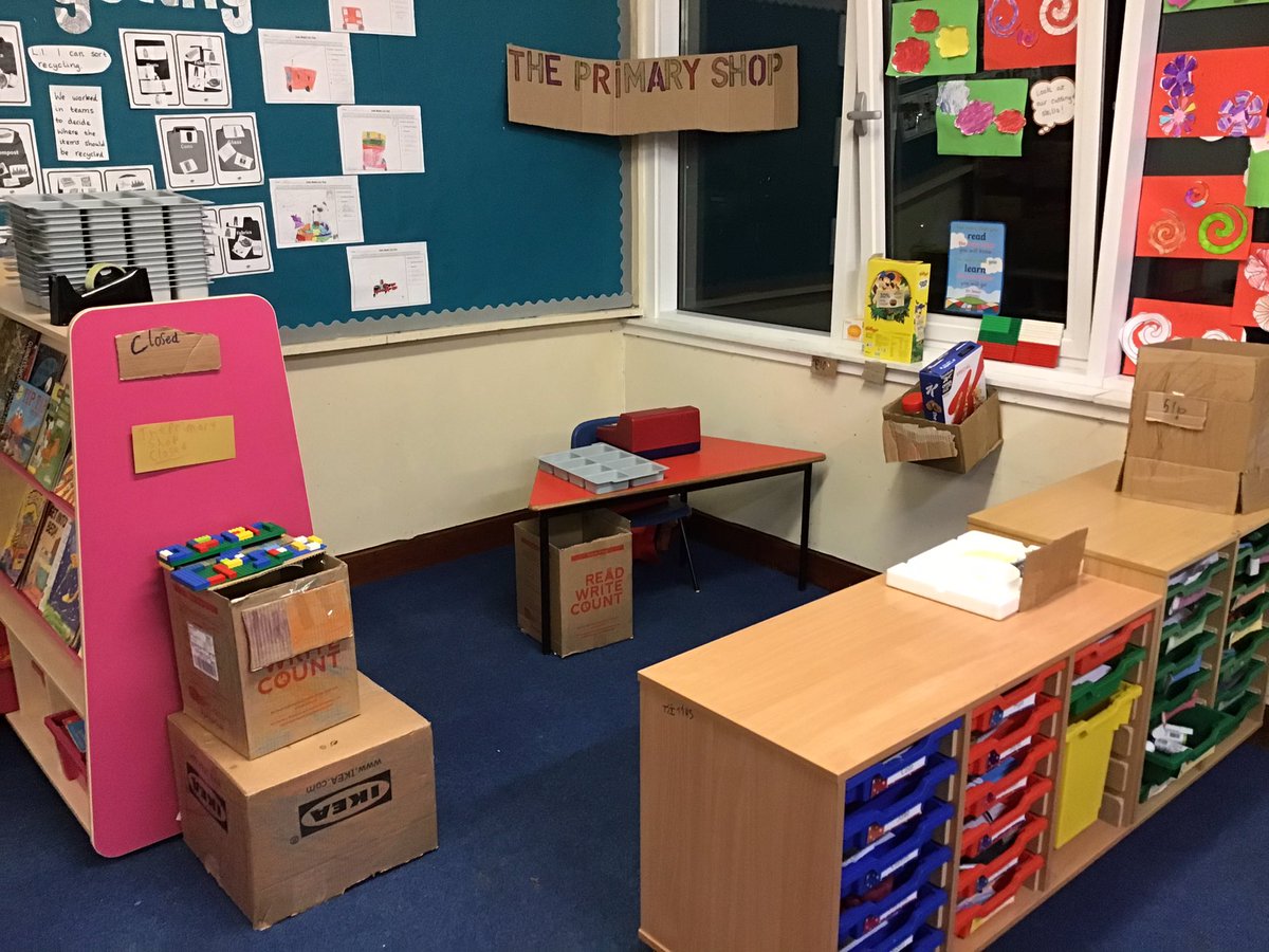 BainMiss's tweet photo. P3B have been busy and are pleased to announce that ‘The Primary Shop’ is ready to have customers! The shop has been created by recycling and reusing packaging, cardboard boxes and scrap paper. @FernieleaSchool #learningthroughplay #reducereuserecycle 1/3 https://t.co/WjZ7oud6dE