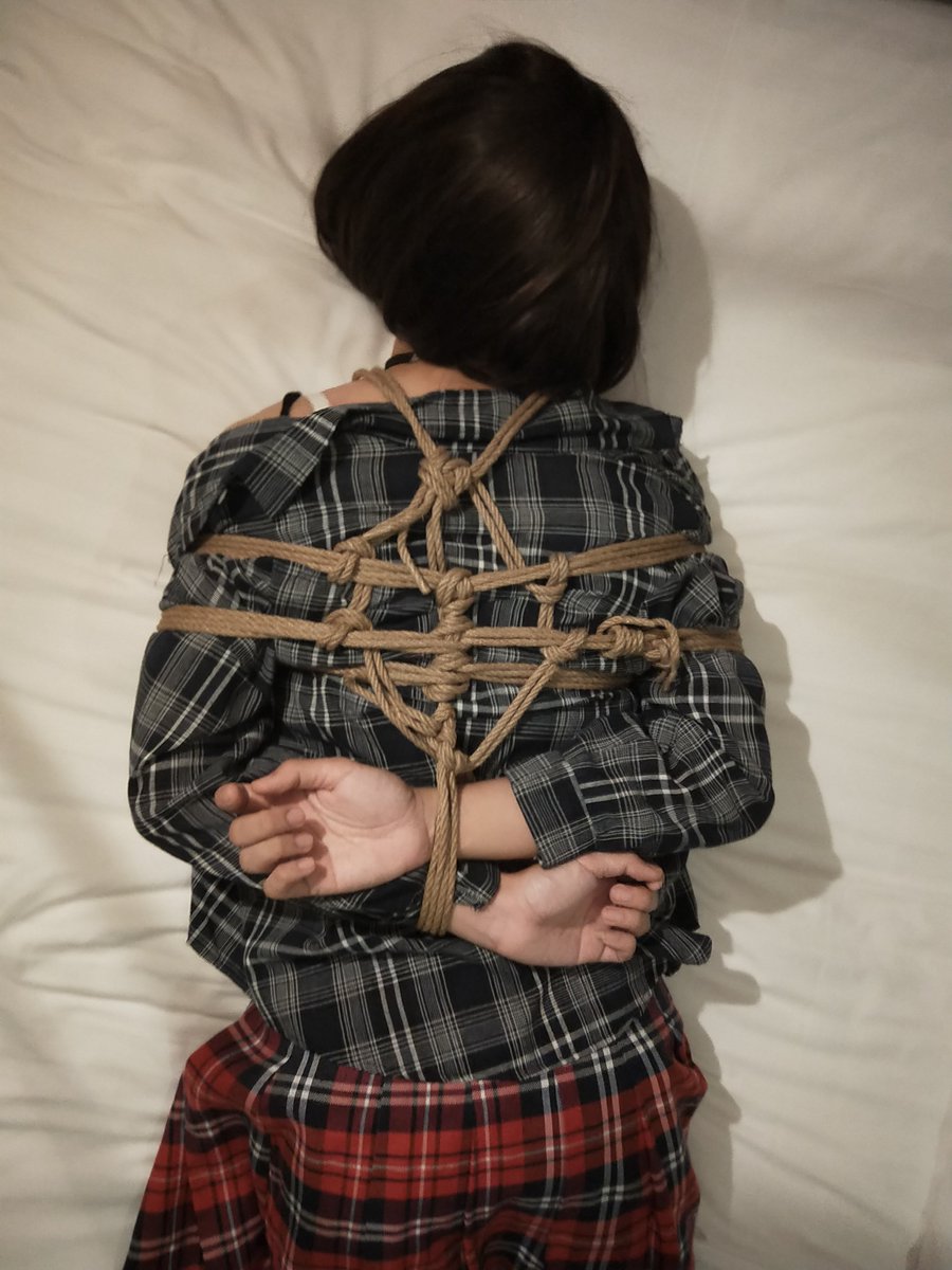 Emilie_Sub's tweet photo. Tied by @sleepyjack130 part 1

#着衣緊縛 #拘束　#束缚　＃縛り　#ropebunny  #男の娘　＃女装　＃cd #shibari #伪娘 #男の娘 https://t.co/7mWShr3MWW