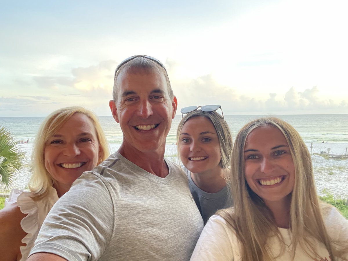 stiversond's tweet photo. So thankful for my family!  Everyone have a Happy Thanksgiving! https://t.co/DdOMLTatZX