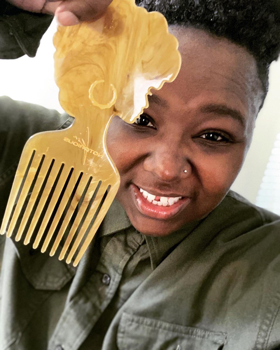 MsNewYorkTimes's tweet photo. “Hair nappy but I’m happy, pocket full of dough” 😂. Listennn y’all one of my best friends (@TheNotoriousKIA ) launched her signature pick yesterday and I couldn’t be more proud! We have to start buying products that are marketed toward us FROM us! #SignaturePick #NotoriousPicks https://t.co/t0i0nYett4