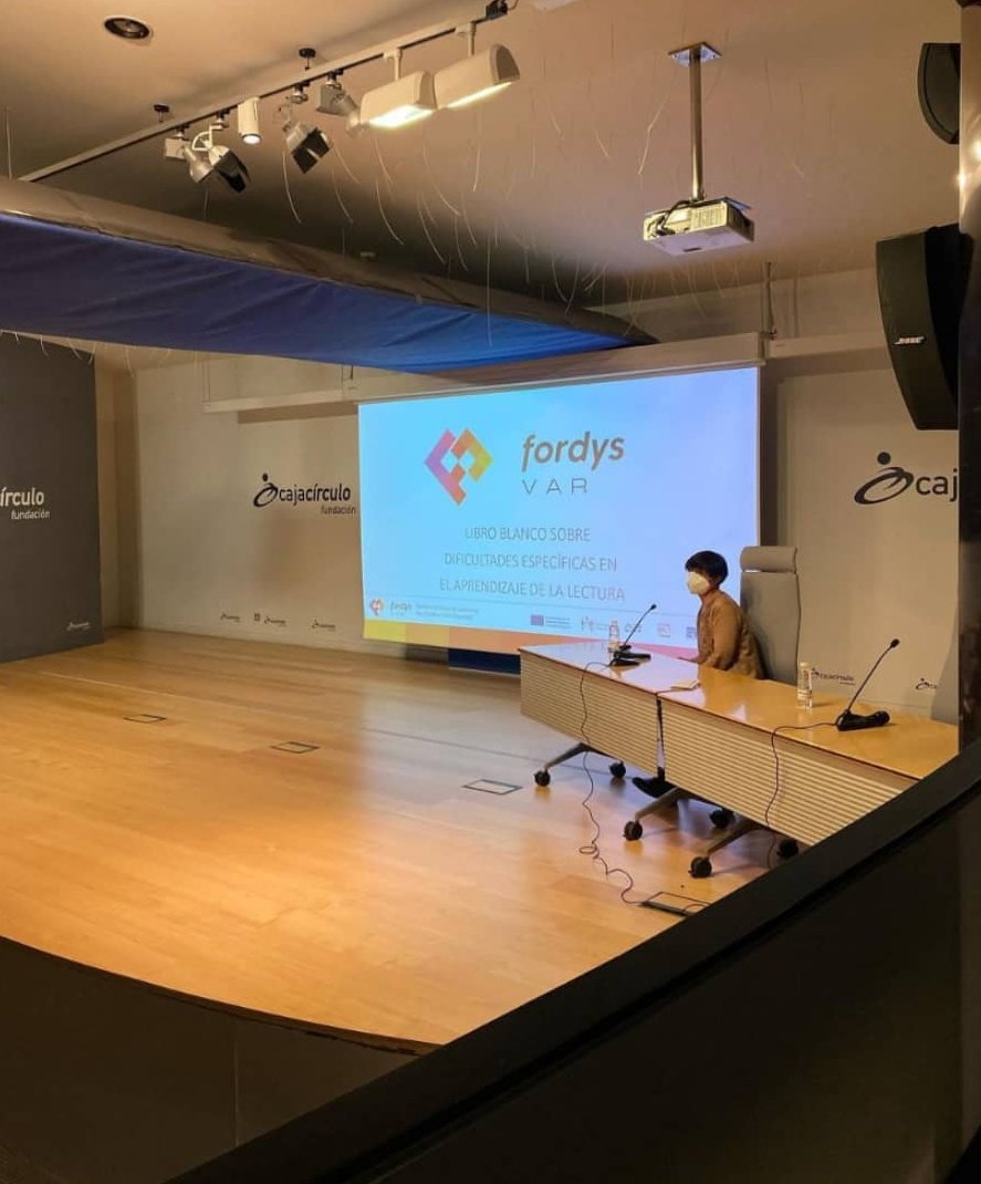 fordysvar's tweet photo. Presentación del Libro blanco
•
A cargo de Gemma Santa Olalla Mariscal

#ErasmusPlusSepie
#Dyslexia
#FORDYSVAR25N

@universidadburgos 
@sepie_gob https://t.co/xAzDR7RlQZ