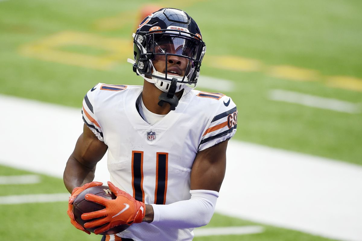 If Darnell Mooney catches a TD today against the Lions, TWO RETWEETERS will win a $300 prize EACH of credit on my website!

Must be following me to win! 
Happy Thanksgiving!