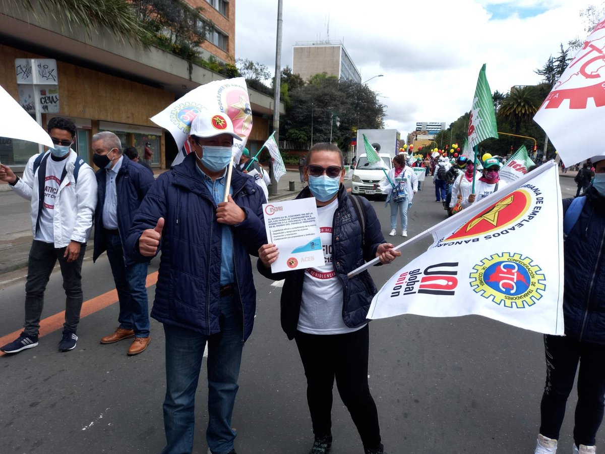 acebnacional's tweet photo. ACEB Bogotá en el #ParoNacional nos unimos a los #16diasdeactivismo para luchar contra la violencia de género y en el mundo del trabajo y en respaldo a los Proyectos de Ley del Comité #16DiasDeActivismo @uniamericas @uni_equal @labancariasba
Ratificación Convenio #OIT190 https://t.co/N6FAnQJiot