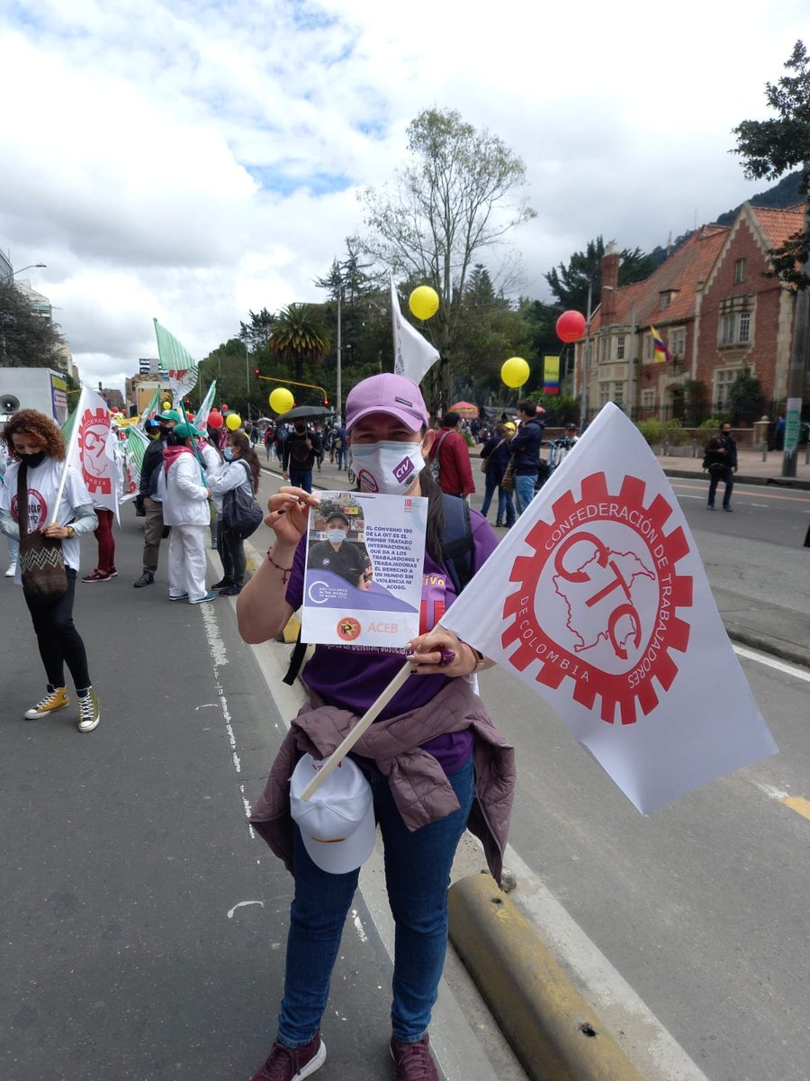 acebnacional's tweet photo. ACEB Bogotá en el #ParoNacional nos unimos a los #16diasdeactivismo para luchar contra la violencia de género y en el mundo del trabajo y en respaldo a los Proyectos de Ley del Comité #16DiasDeActivismo @uniamericas @uni_equal @labancariasba
Ratificación Convenio #OIT190 https://t.co/N6FAnQJiot
