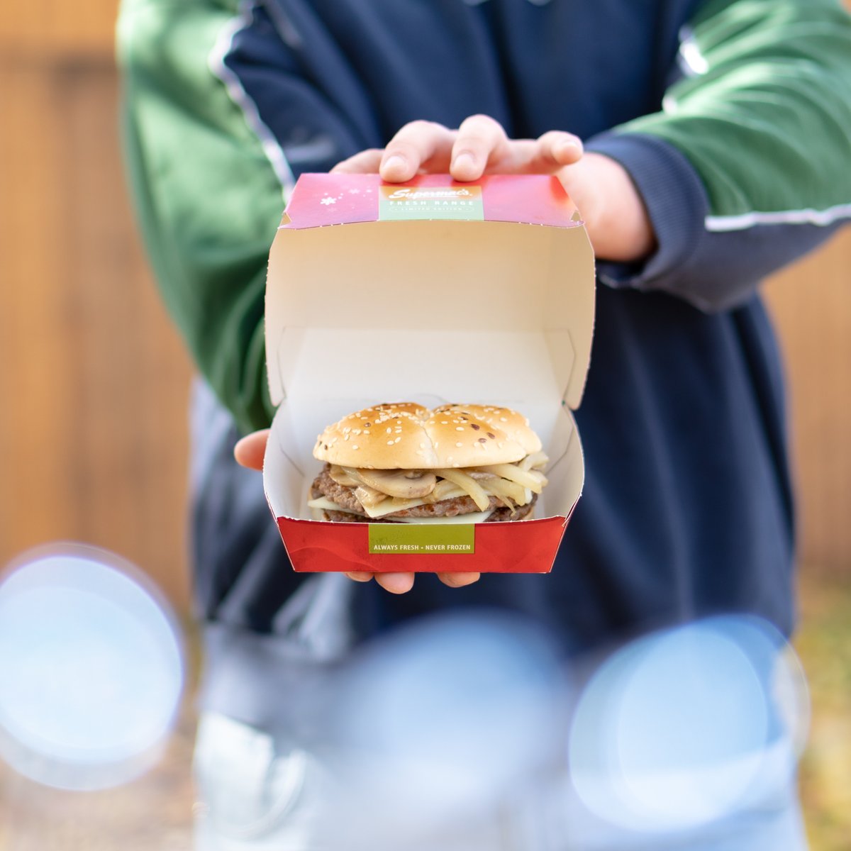 The Festive 5oz is perfect for the Christmassy feel in the air today! Premium Irish beef, topped with caramelised onion, mushroom, Swiss cheese and a drizzle of light peppercorn mayonnaise. Order for collection or delivery. #LateLateToyShow