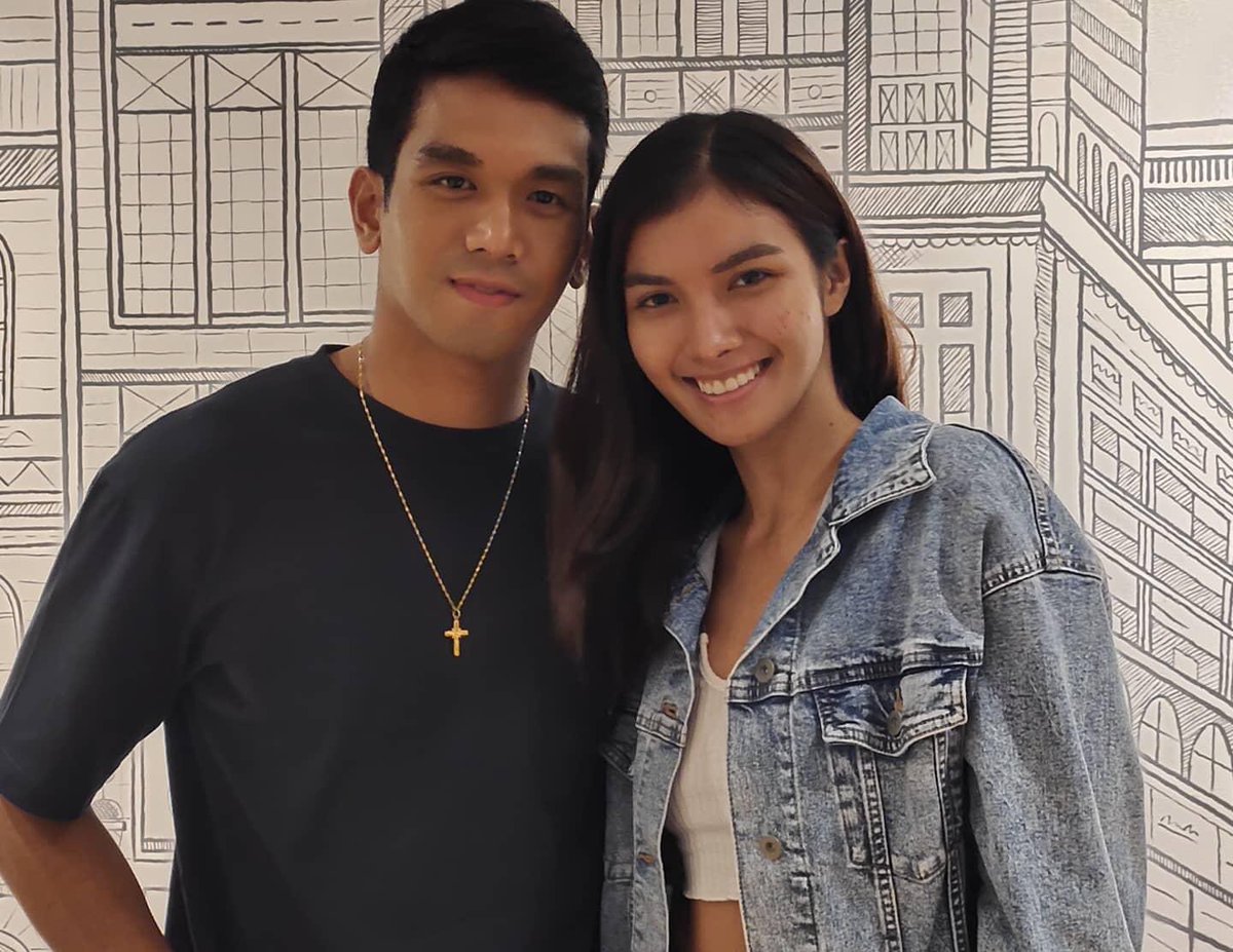 TeamDEVONairs's tweet image. Another upcoming movie with Team Fresh @teejaymarquez @devonseron @juancarlosgalano @katllegado and ofcourse Directed by Direk @aalixjr ✨

Abangan..
#AfterAll