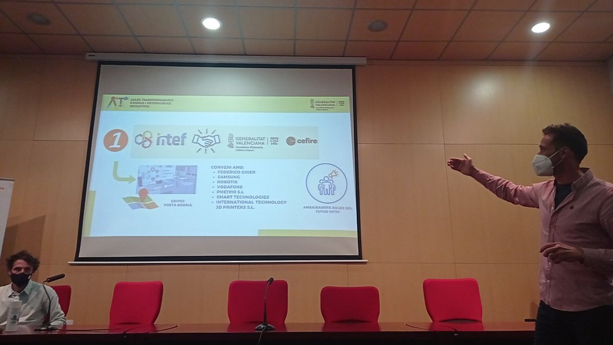 Compartimos una novedad: la creación de un Aula del Futuro dotada por el INTEF, que estará situada en Valencia, y 10 Aulas Transformadoras en 10 CEFIRE de la Comunitat Valenciana, creada para la formación del profesorado

#auladelfuturo #aulestransformadores <a href="/educaINTEF/">Educación INTEF</a>