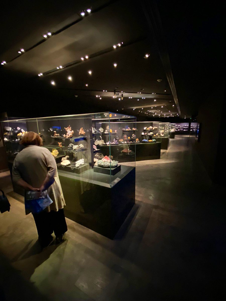 BAccueil's tweet photo. Retour en images sur la visite guidée du  @mim_museum. Un beau moment de découvertes pour les adhérents de #BeyrouthAccueil, et toujours dans la convivialité ! https://t.co/kqh2I7dxHp