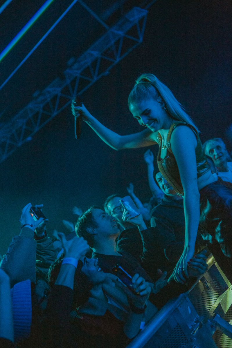 londongrammar's tweet photo. Missing the fans, crew and everyone who made the UK tour so special 🧡 #TBT

📷 Jimi Herrtage https://t.co/CWsXqYEsUe