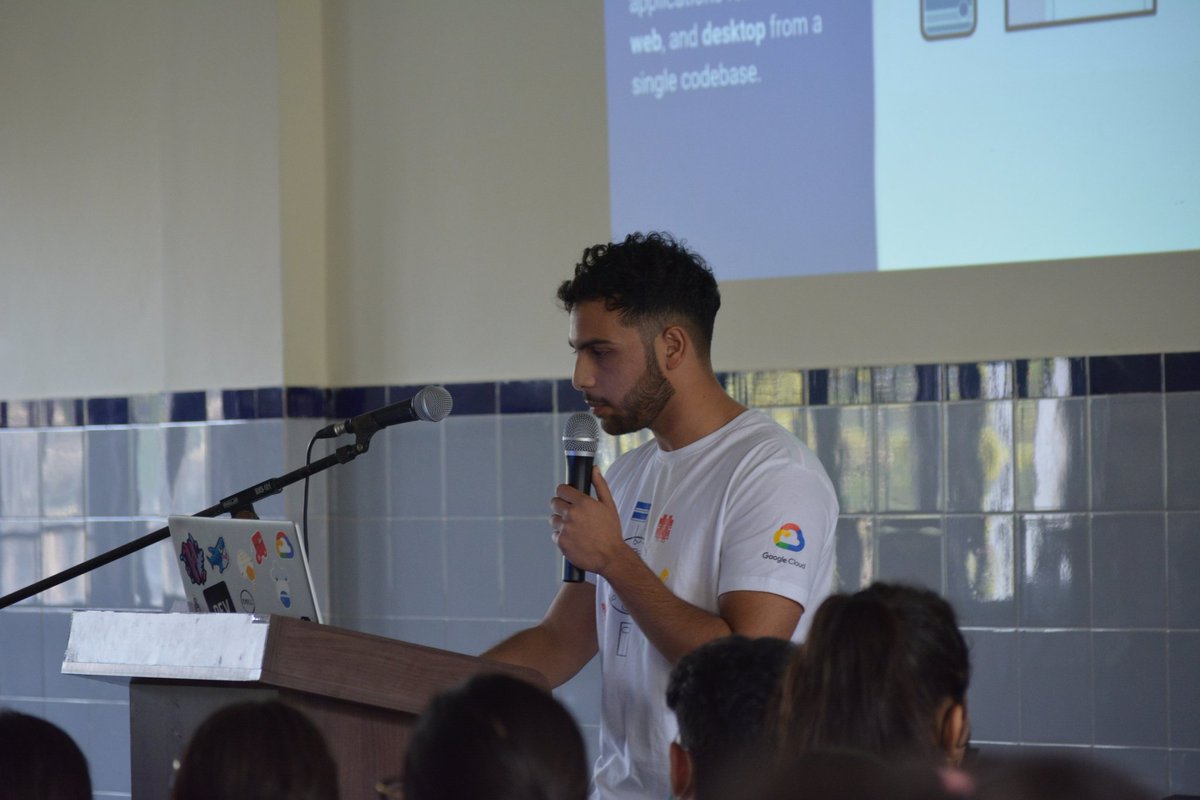 miet_acm's tweet image. Hour of #Flutter was a huge success👏🎉
With 190+ participants, we successfully organised our first offline event for 2021-22.