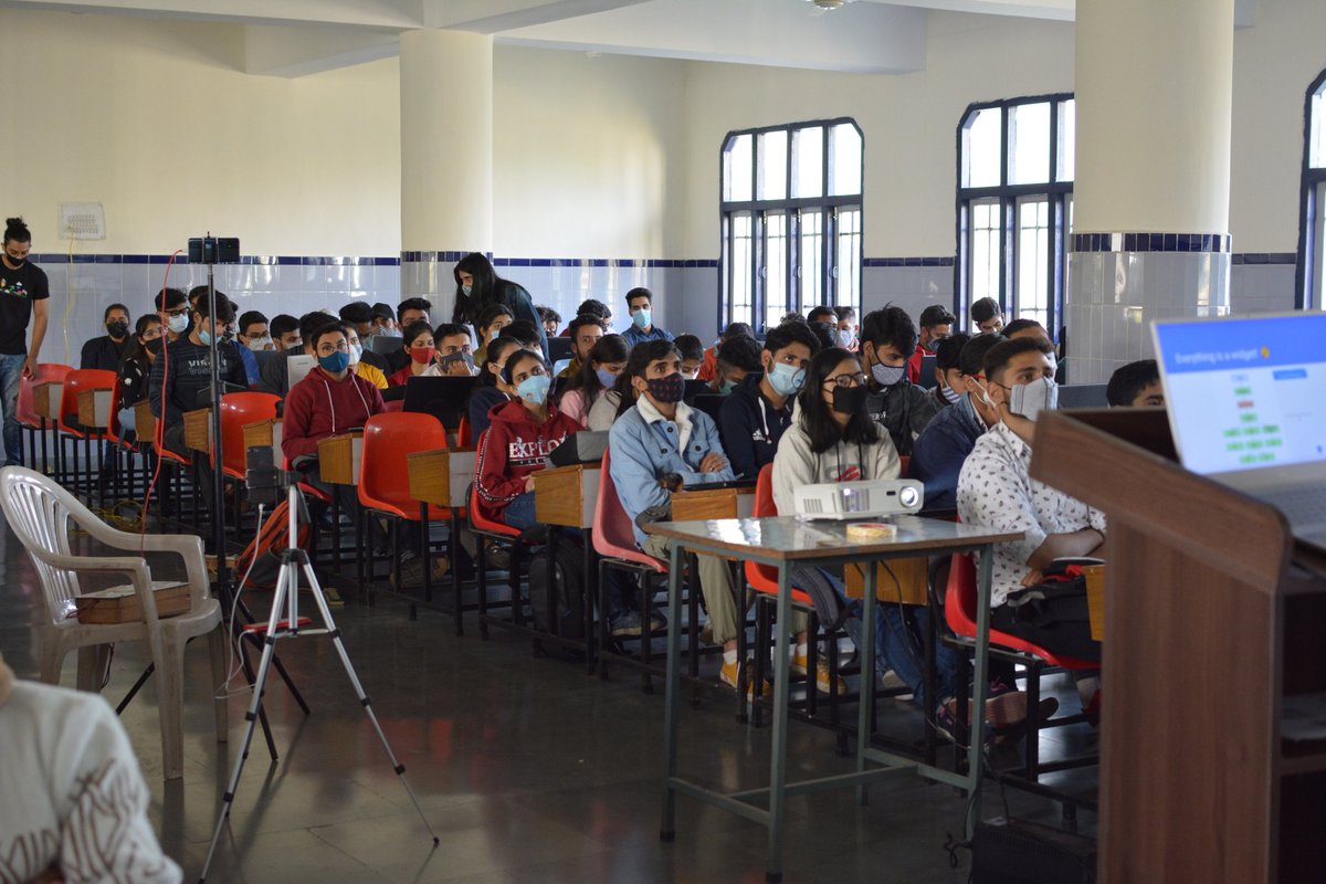 miet_acm's tweet image. Hour of #Flutter was a huge success👏🎉
With 190+ participants, we successfully organised our first offline event for 2021-22.
