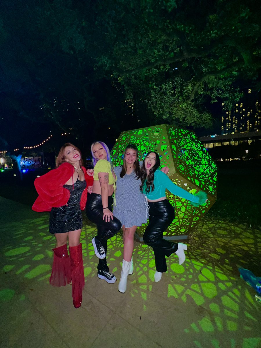 emilymaffe_'s tweet photo. women. lalalalalalalala 🍒🍉🥝🍓 https://t.co/YzQTAWMgvX