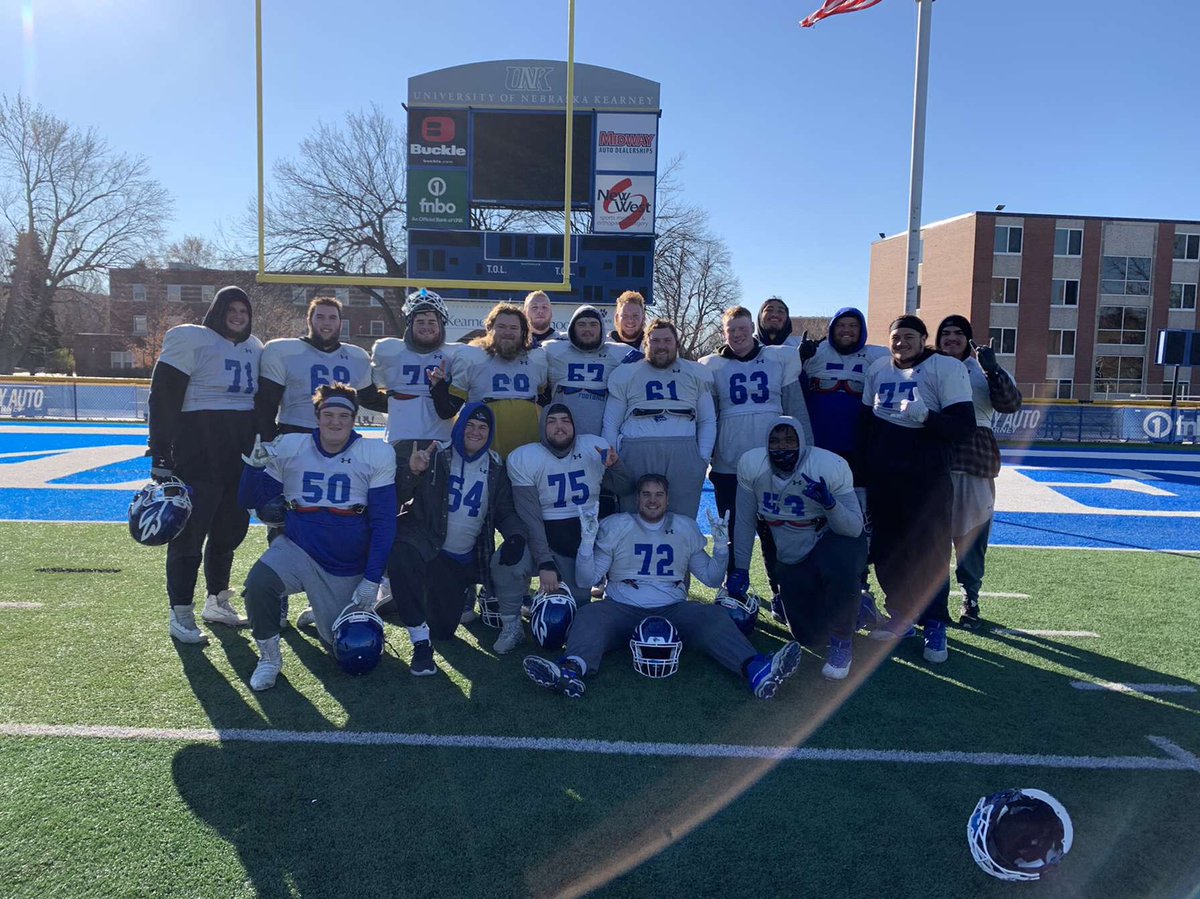 CoreyHoelck's tweet photo. Football on thanksgiving, wouldn’t want it any other way! https://t.co/C7zG6LL7Cn