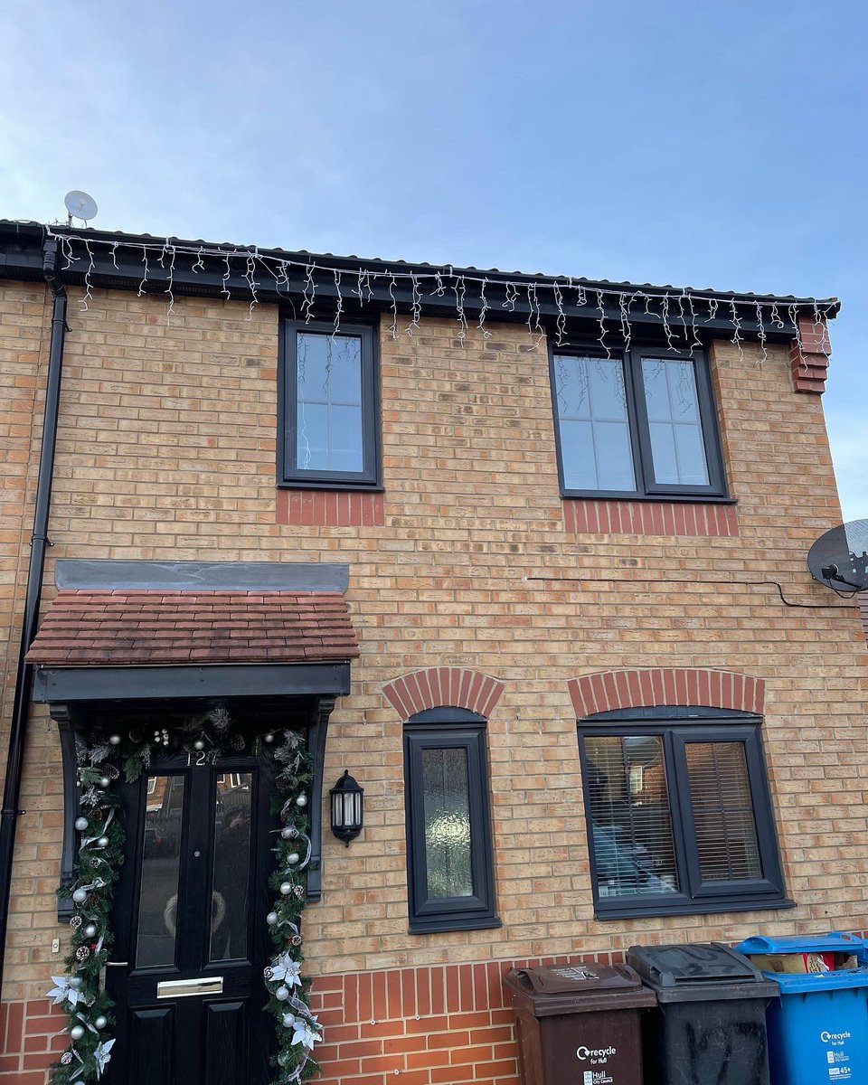 cabling_sdg's tweet photo. Thats the first set of the year up 💡🎅🏼 🎄

Still slots available for tomorrow morning and next week. 

please DM us to book a appointment. https://t.co/l7ayZMFbZb