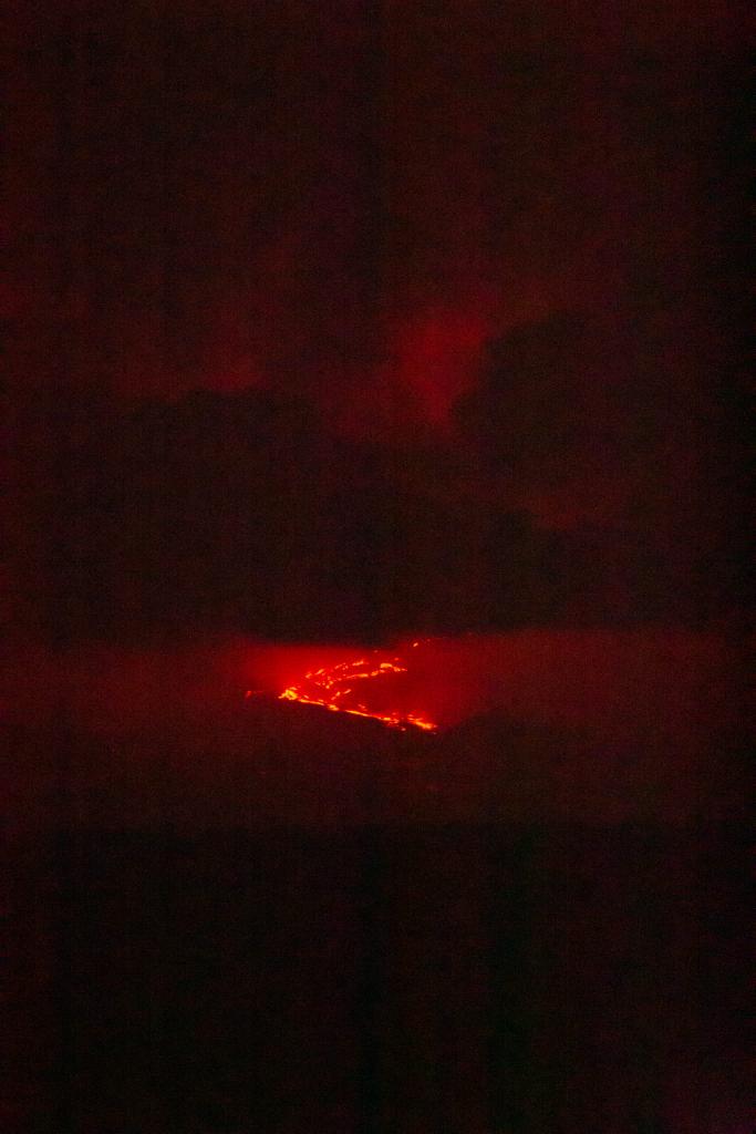 stofessor's tweet photo. Sailing past Cumbre Vieja on La Palma, en route onboard RV Maria S. Merian to chase Saharan dust off NW Africa #dust #nioz #welstoffignietsaai https://t.co/uxSMmpvCBB https://t.co/txTYZFFcVi