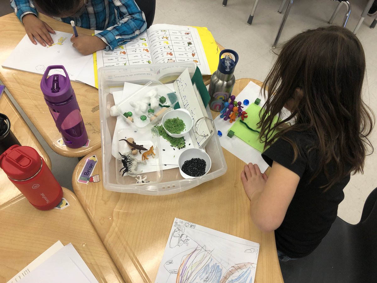 Story Workshop in grade 1 FI.  Can’t wait to read the stories!  ⁦<a href="/rvsed/">Rocky View Schools</a>⁩