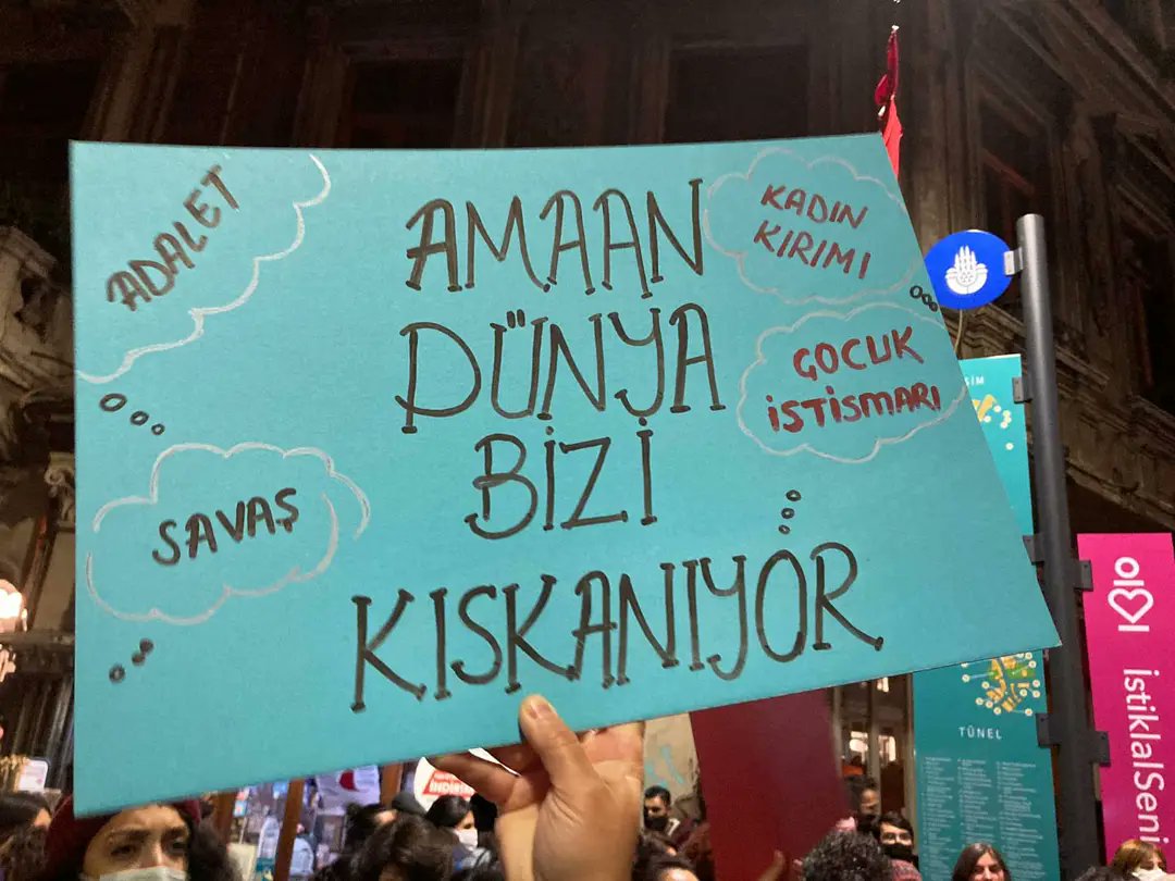 ilericikadin's tweet photo. 📌İstanbul

İsyanımız da dayanışmamız da birlikte güçlü! 
@25kasimkadin

#25KasımdaTaksimdeyiz 
#25Kasım https://t.co/08Au7DdHJN