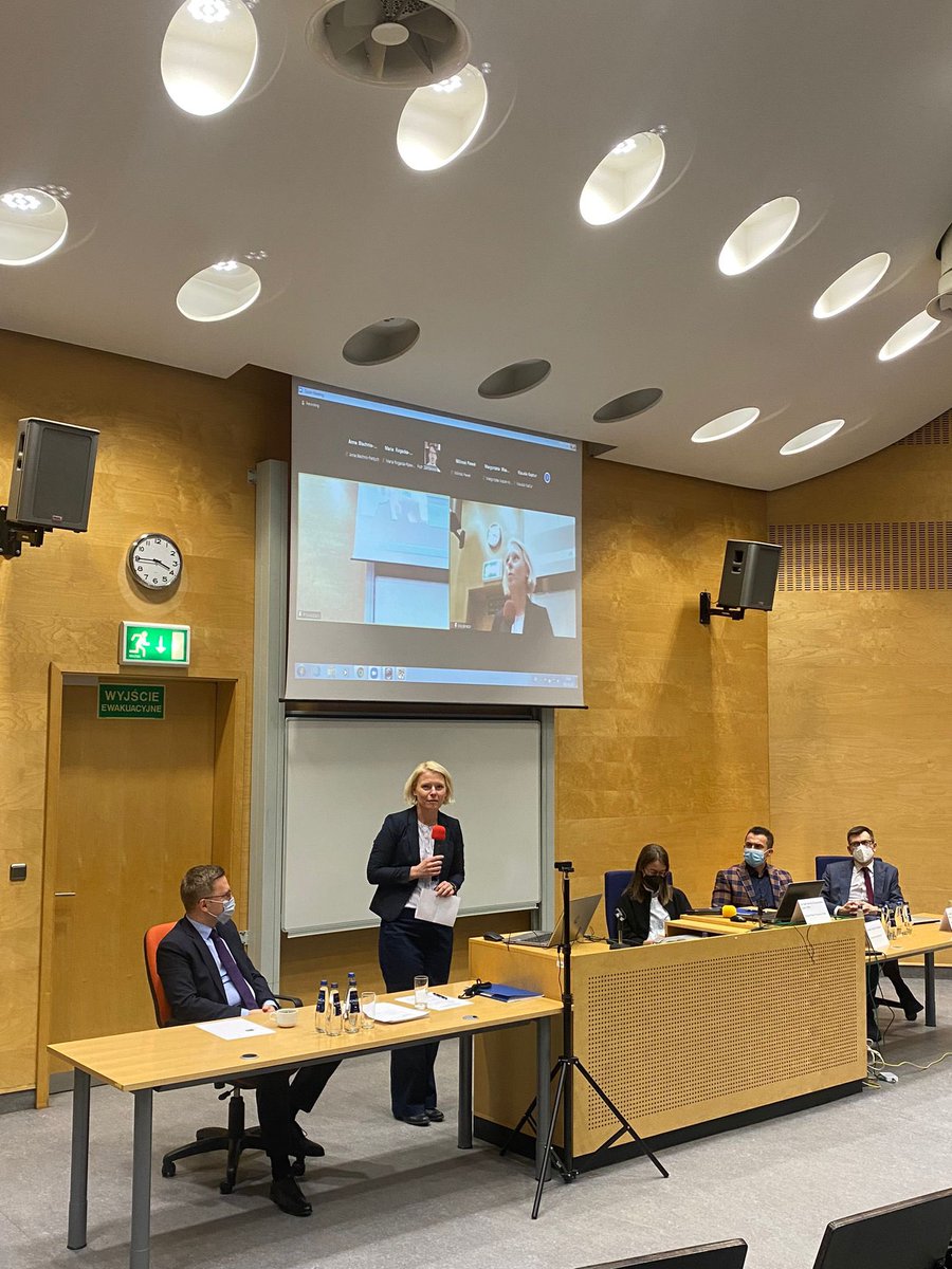 DigitJusticeUWr's tweet photo. Our first conference on Polish legal scholarship 👩‍💻👨‍💻 concerning new technologies and AI in criminal justice happened today @uniwroc @wpaieuwr Thank you AIDP Polish Section for supporting us in organization of this event!!! @KamilMamak @KatarzynaWis @Szymon_Tarapata https://t.co/VIrhUt07br
