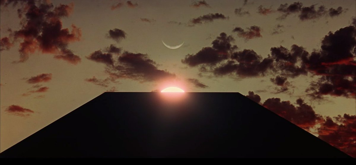 ilchourr's tweet photo. KAI 카이 'Peaches' Prologue Film
Stanley Kubrick, 2001: A Space Odyssey
• floating objects gleeful waltzing in an endless space; no time; no place; swimming kaleidoscopic colors; and self hallucinations; the ultimate trip
#카이 #KAI https://t.co/mSYJG9LSST