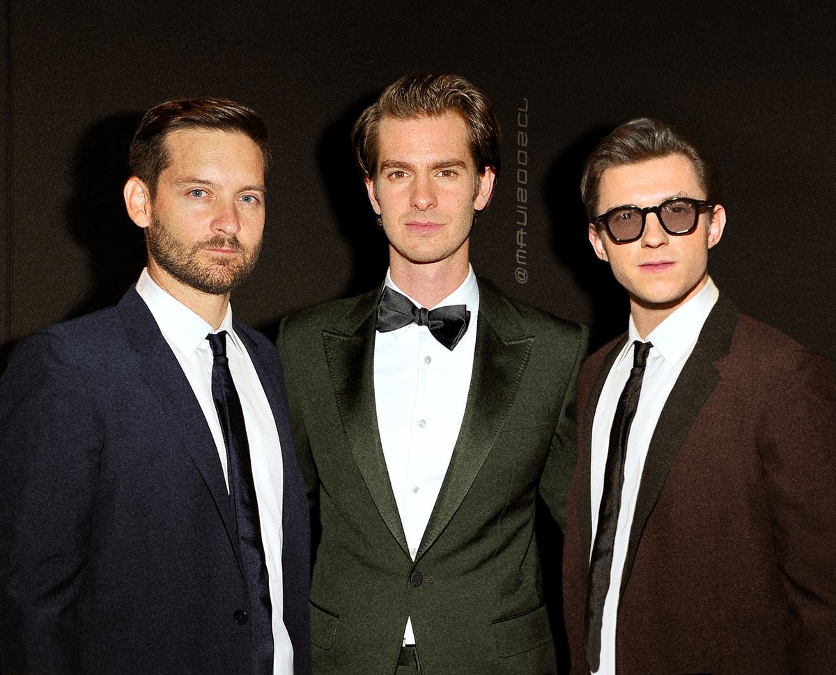 Mauri_GFX's tweet photo. FotoMontaje de Tobey Maguire junto a Andrew Garfield y Tom Holland 🤟DISFRUTENLO!! 🔥🕷🕷🕷️🔥
#SpiderManSinCaminoaCasa  #SpiderManNoWayHome  #TobeyMaguire  #TomHolland  #andrewgarfield #Marvel #sonypictures #SpiderMan https://t.co/XlslXbb5mG
