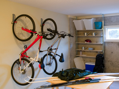 If you live in a place that has rainy seasons or cold winter months, you probably will not be riding your bike all year round. 

Here are 6 storage tips on how to store your bicycle.

eliteselfstorage.ca/tips/item/6-ti…

#selfstorage #storage #storagesolutions #elitestorage #bikestorage