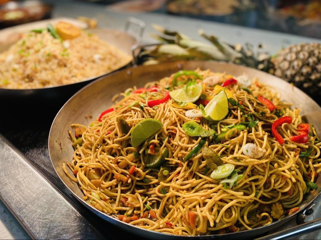 jbryantpatch's tweet photo. Fantastic Chinese Day Today @WindsorForestCG - Langley Campus Well done to Ray and his team! 👏🏻        🥢🥡🥘 @caterlink_ltd #college93 @sitebbit @NIFFFarley @AshMarten @93chefcooper https://t.co/oYsdiytFYc