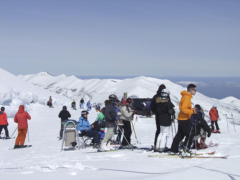 La estación de ⛷️🏔️ esquí Alto Campoo inaugura la temporada este sábado
➡️ Abre al 26%, con seis pistas operativas
👉Irá aumentando progresivamente en cuanto las condiciones meteorológicas lo permitan
<a href="/j_lopezmarcano/">Javier López Marcano</a>
@C_IndusTurismo 
<a href="/Cantur_turismo/">Cantur</a>
ow.ly/UPTR50GWBn2