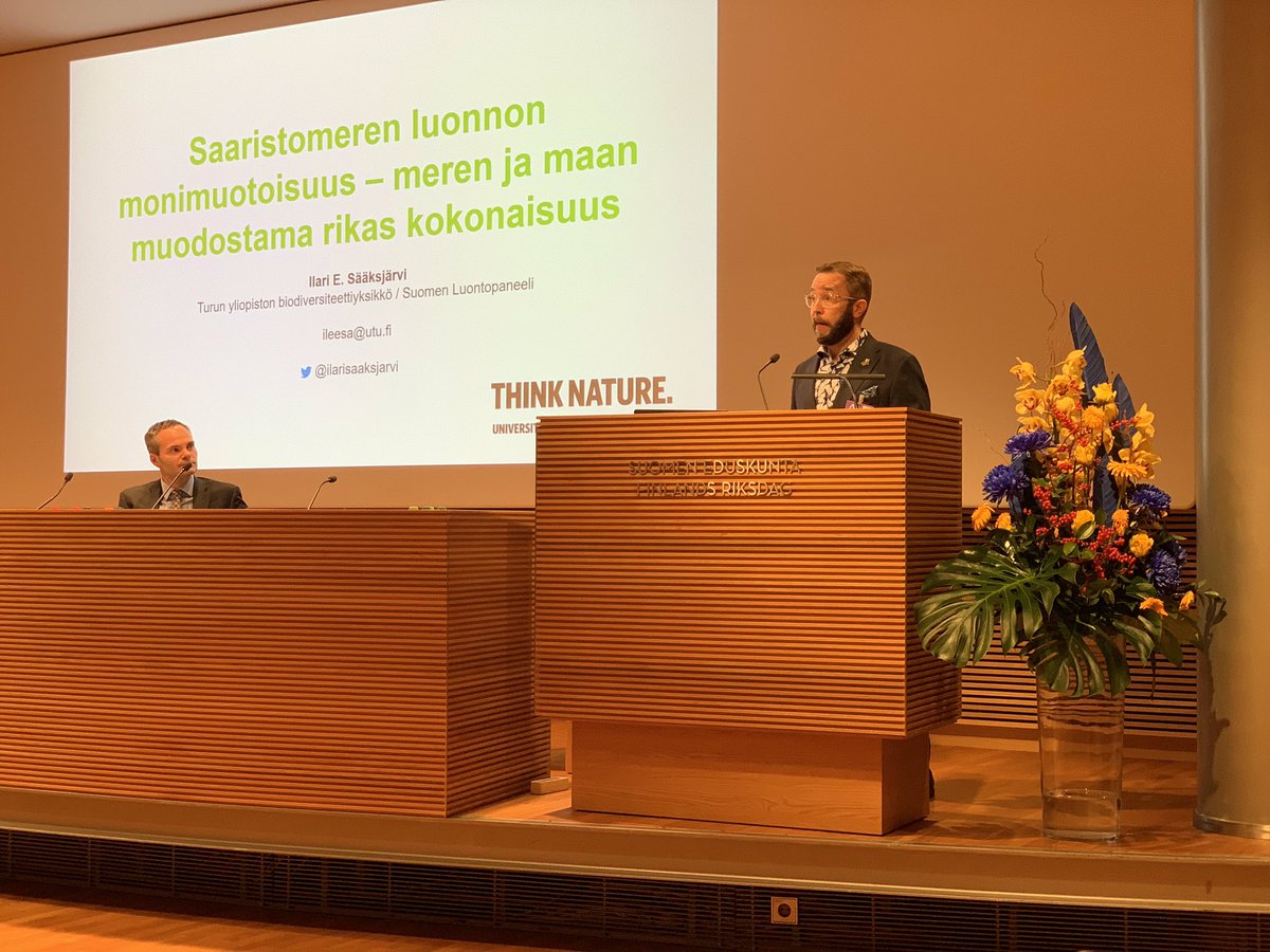 ilarisaaksjarvi's tweet image. Sain tänään puhua #biodiversiteetti’stä ja #luontokato’sta 1. kertaa @SuomenEduskunta’ssa. Näkökulmana Saaristomeren luontokadon taklaus, mutta kävin nopeasti myös #Amazonia’ssa. Mukana @Akatemia_STN #BIODIFUL-konsortiomme. Kiitos! 💚🌎 @luontopaneeli @UniTurku @NesslingSaatio