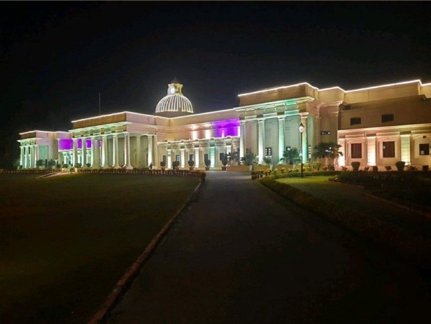 JubakSaxena's tweet photo. Happy 175th #IITR https://t.co/34eCTqsTol