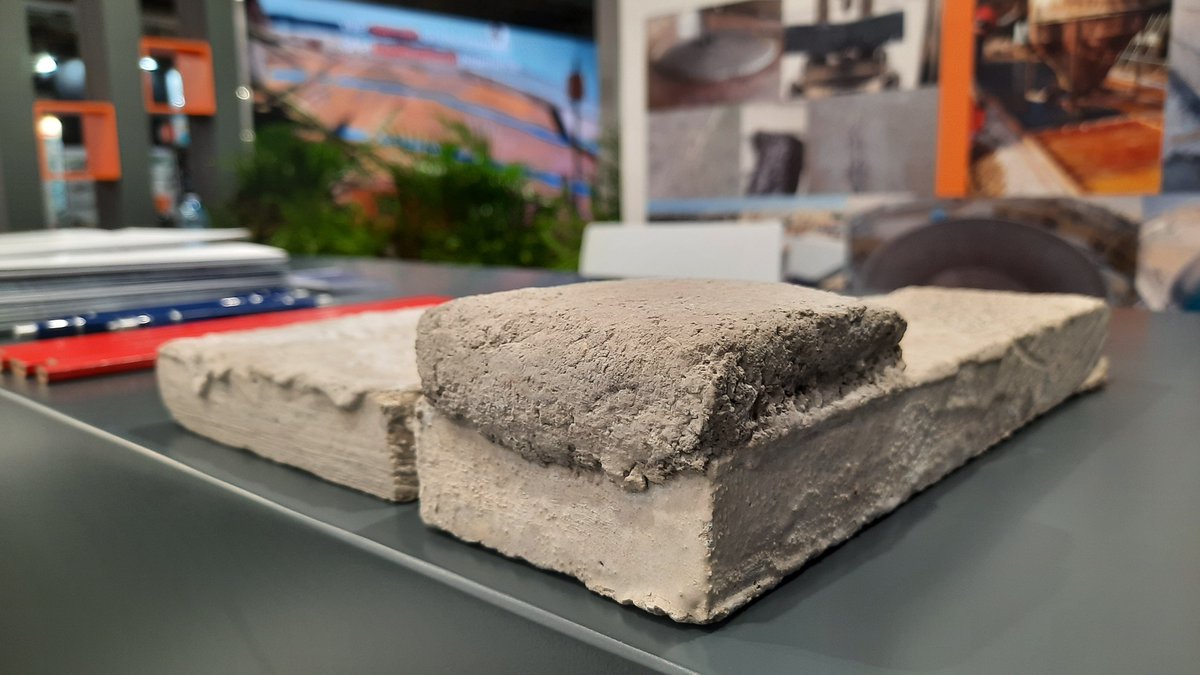 FieraMilanoSpa's tweet photo. La ripartenza del Sistema Italia è trainata dalla filiera delle costruzioni. A #FieraMilano #MADEexpo, fiera di riferimento per il settore. Fino al #25novembre.
#Costruiamoilfuturo @MADEexpo https://t.co/V7f5Z1gpKh