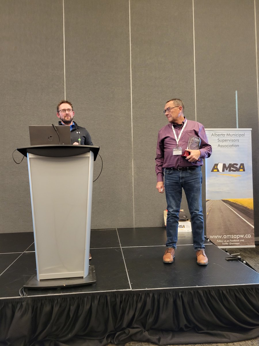 Congratulations to Darrell Stone from Leduc County who received AMSA's Peer Award!  As AMSA's longest serving president from 1988-1995, he certainly is a worthy recipient.