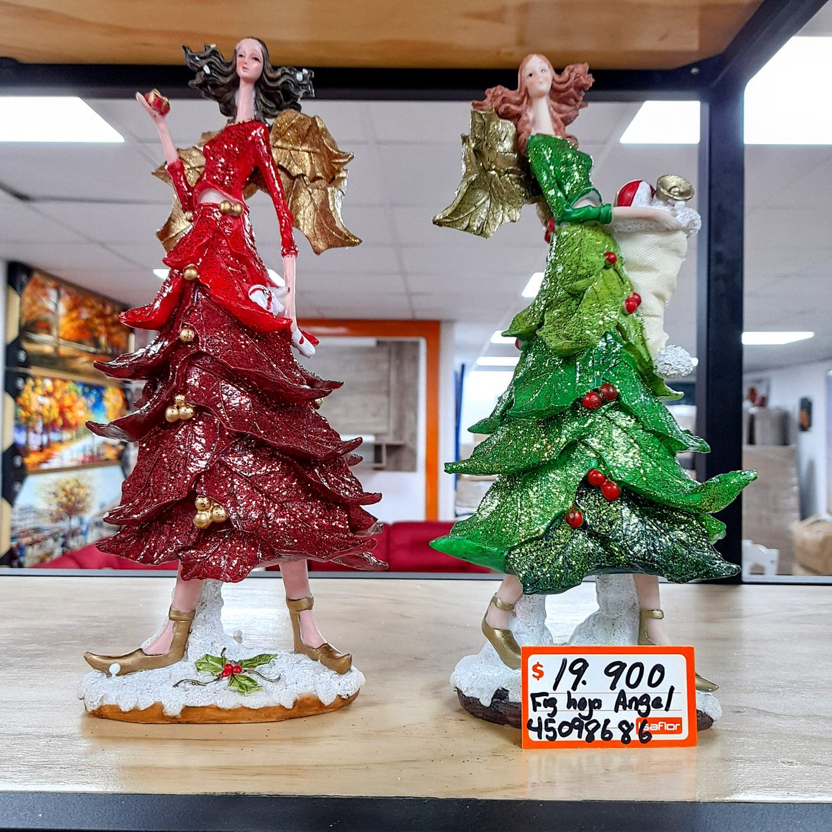 Tienda_Isaflor's tweet photo. #Navidad 
Prepara tu #hogar para la llegada de esta preciosa celebración en #familia 🌲🥰🌟
🧡 La(o) esperamos en calle Camilo Henríquez 696 o en av. Pedro Aguirre Cerda 1261, de lunes a viernes 9:50 a 19 hrs. y sábado de 10 a 14:10 hrs. #Valdiviacl 

@radio_austral @radiouach https://t.co/yoiHzIsjn8