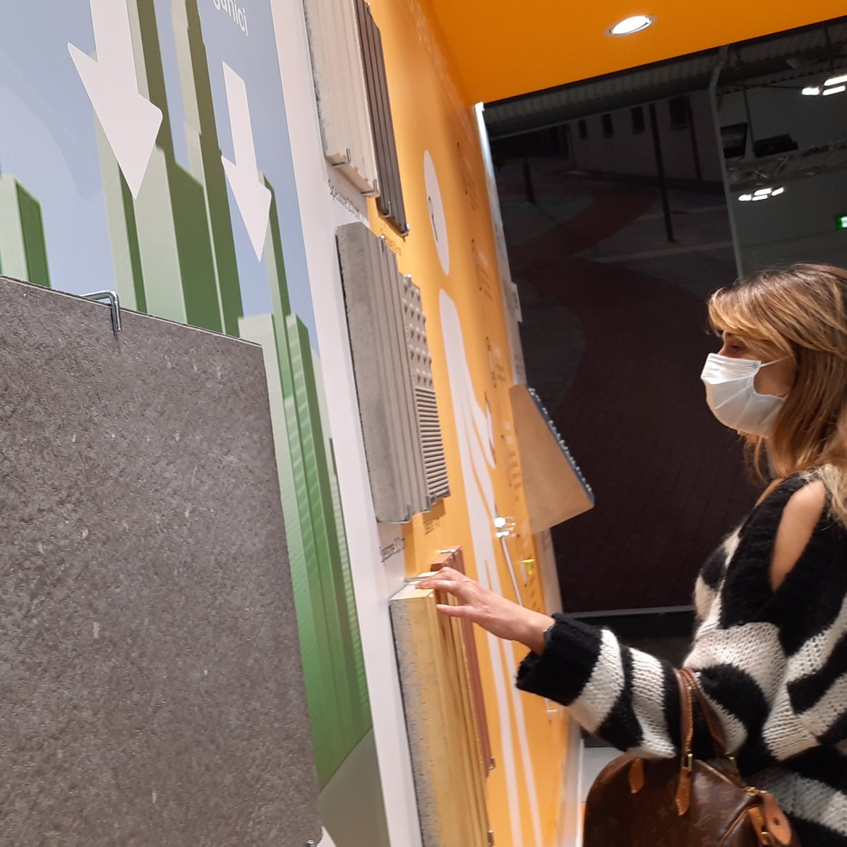 FieraMilanoSpa's tweet photo. Ripensare il settore delle costruzioni in chiave sostenibile puntando su #innovazione. Il mondo dell'edilizia sempre più green e attento a salute e impatto ambientale. A livello mondo si prevede di raggiungere il valore di 187,4 mrd dollari entro il 2027.
#MADEexpo @MADEexpo https://t.co/FCgjHZWj0A
