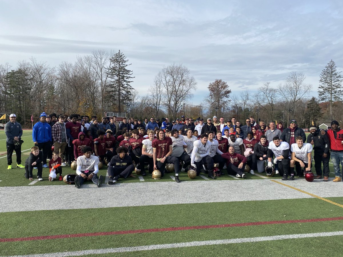 ionafootball's tweet photo. Happy 🦃 from ⁦@IonaPrep⁩ 🏈!!!
Major shout-out to all the ⁦@ionafootball⁩ alums that came out to support our boys at practice this morning. 

Come join us at Iona Saturday at 12:00pm for the NY STATE CHAMPIONSHIP GAME!!! 
⁦@NYCHSFL⁩ https://t.co/sc4xMJSb9m