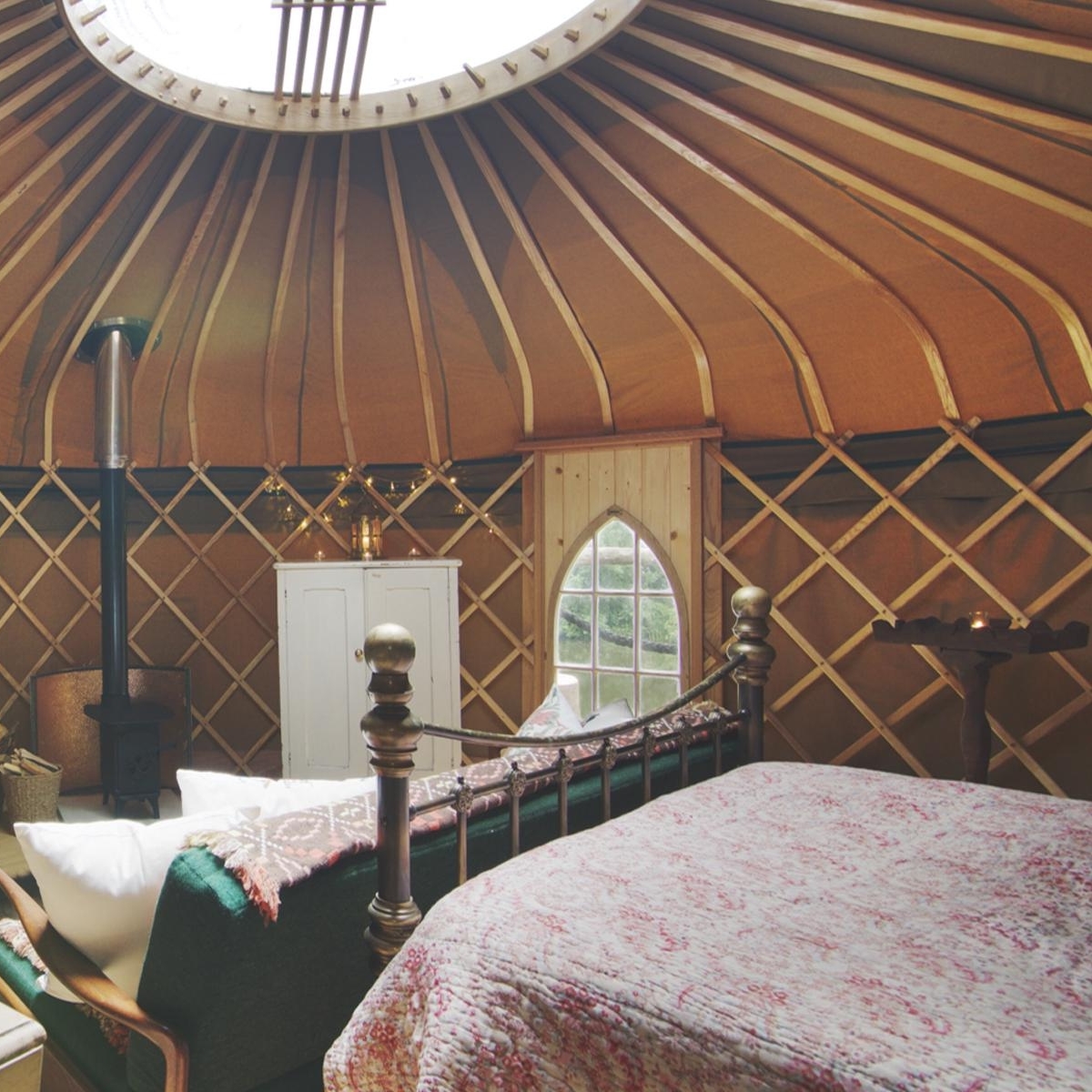 One month to go! 🎄 Wondering where to find the perfect xmas scene? We love this snap from a few years ago of a snow-clad yurt in rural #Shropshire. Don't worry, there are blankets and throws aplenty and a cosy log-burning stove. 🔥

🔗 bit.ly/3H5hHrU