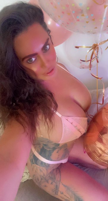 It&rsquo;s my birthday party tonight boys 😈🍾🎂🍾😈🎁🎁 cum and join in with me and @LeviBabestation tonight for<a href="/tag/onlyfans"class="tags"><span>#onlyfans</span></a>