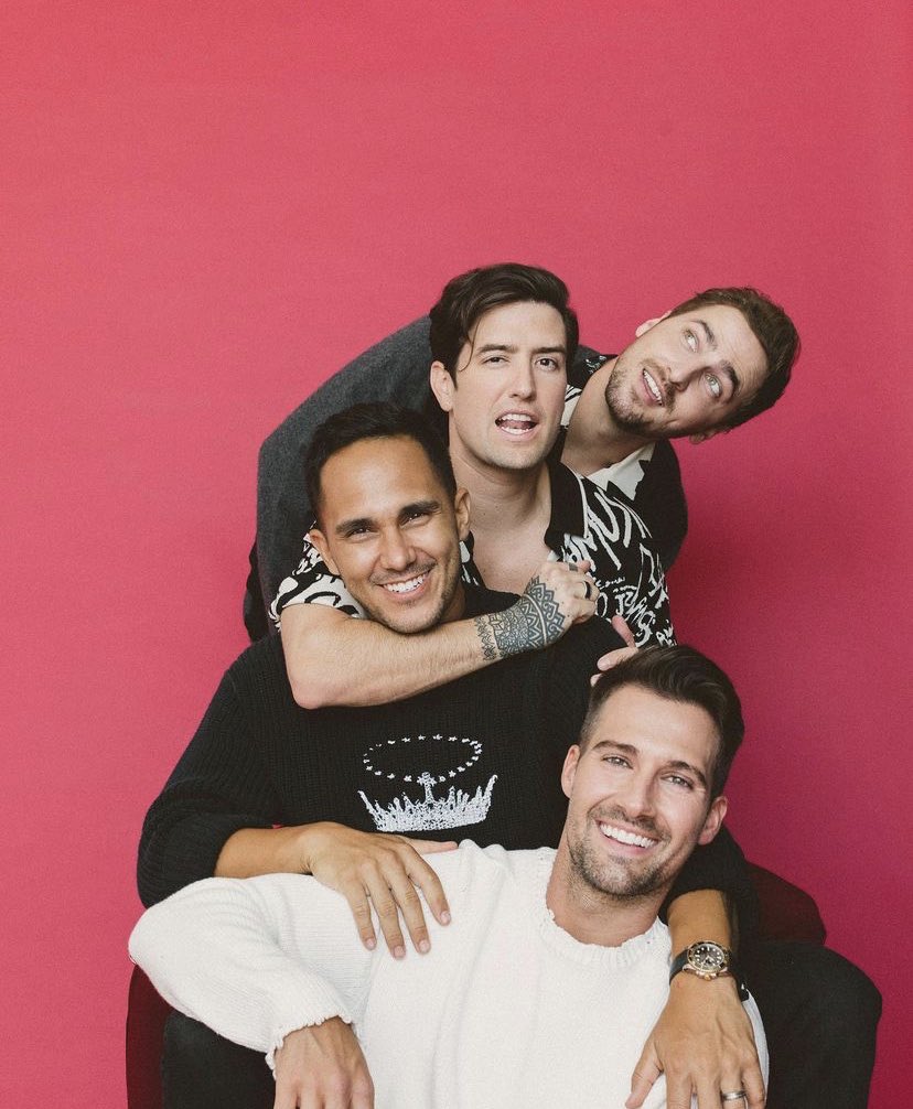 BigTimeWindows's tweet photo. THEY HAVEN'T CHANGED, 
THEY'VE ONLY GROWN. https://t.co/5J7dEHUH74