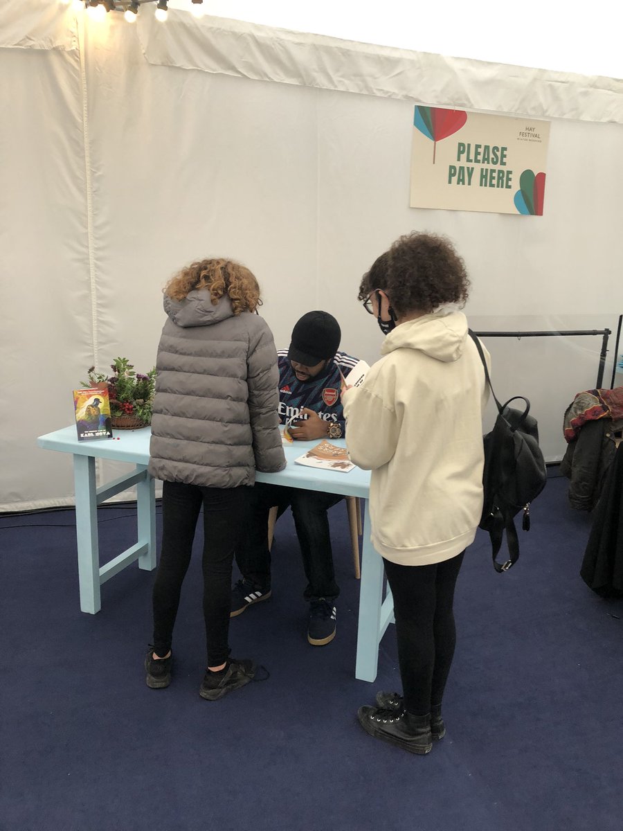 CWCHS_English's tweet photo. Amazing day at the Winter Hay Festival! Lots of signed books! #HayWinterWeekend 📚 https://t.co/ZB3tI8sEST